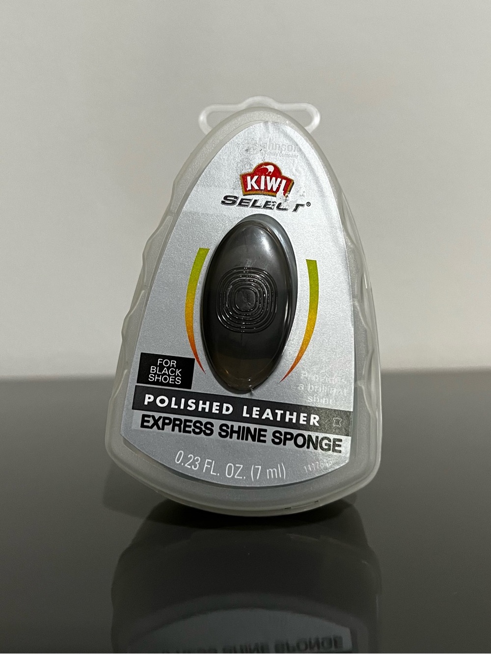 Kiwi Black Select Express Self Shoe Shine .23oz Instant Polish Sponge Applicator